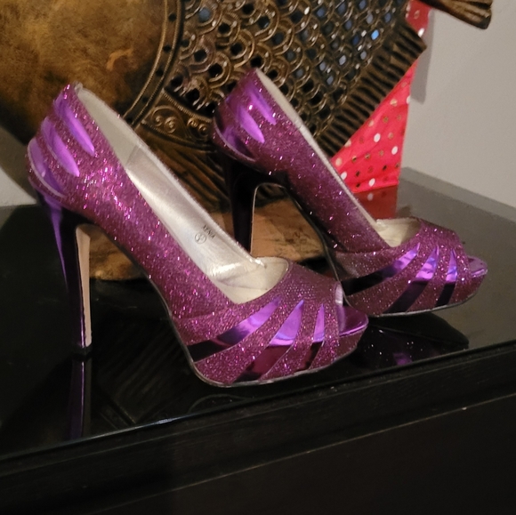 New Heels. Available Purple and Pink - Picture 5 of 6